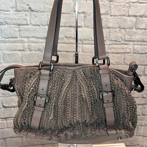 BURBERRY Old Rose Ruffled Leather Lowry Two Way Bag *EUC* - Picture 2 of 15